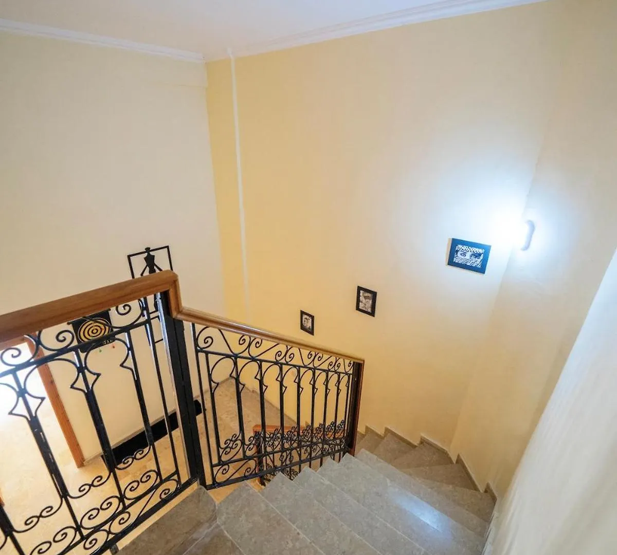 Three Bedroom Duplex With Terrace In City Center マラケシュ 0*,  モロッコ